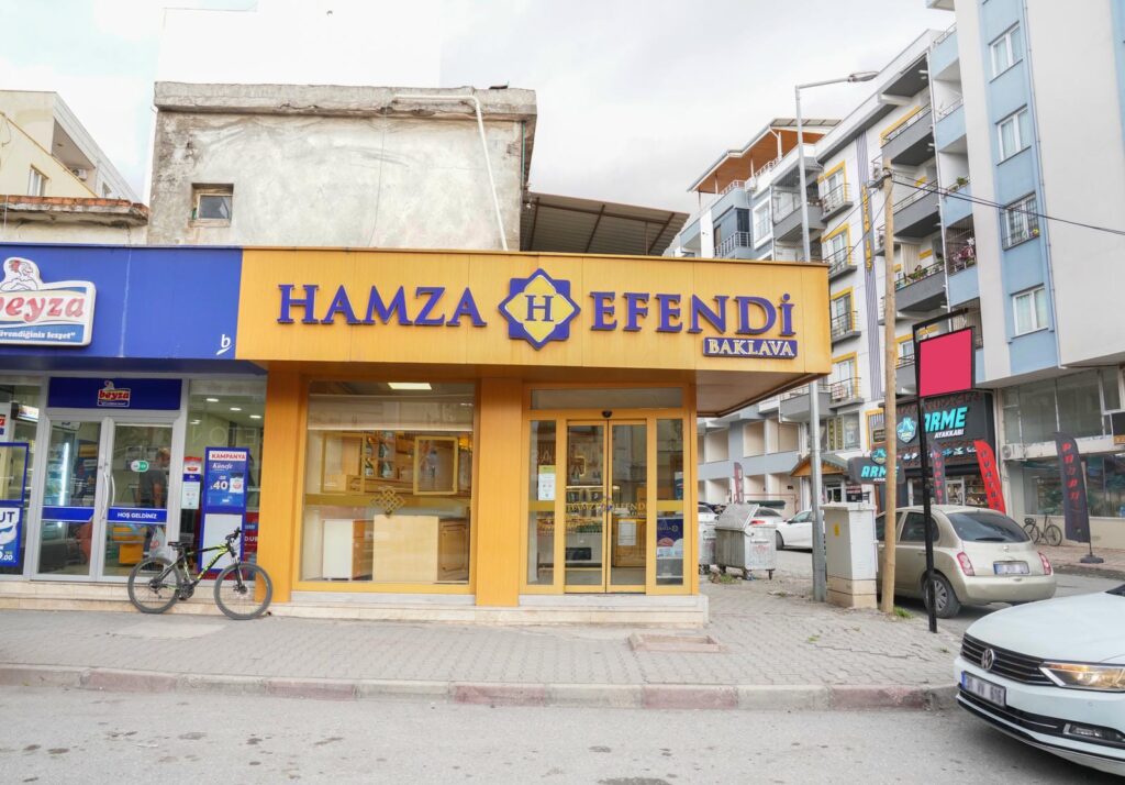 Hamza Efendi - Payas (Fahrettin Altay Cd.) subesi