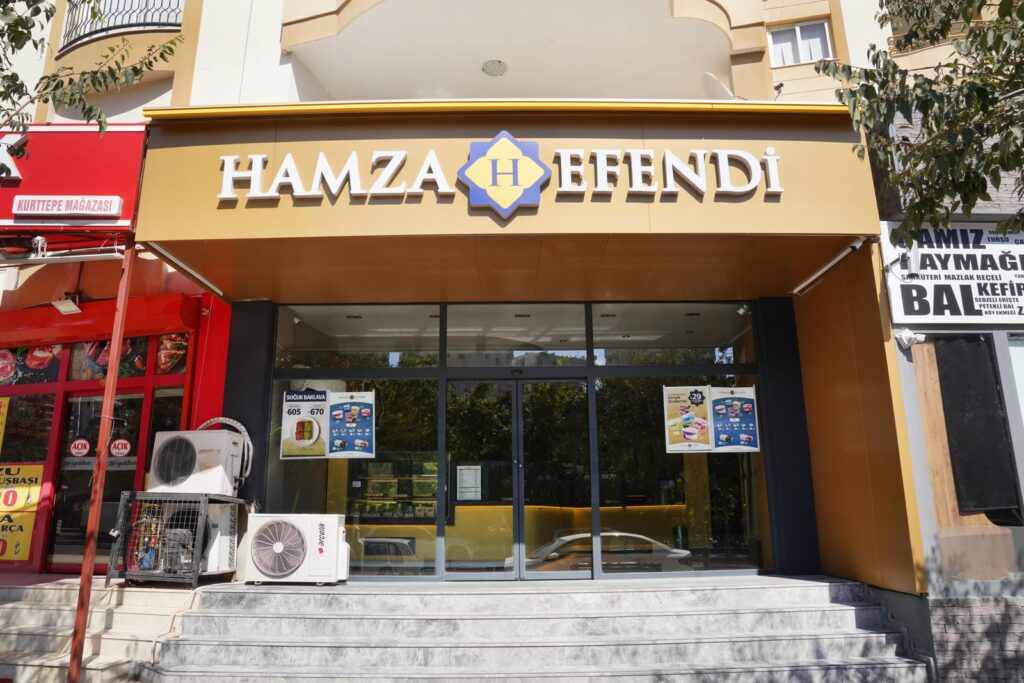 Hamza Efendi Kurttepe şubesi dış görünümü